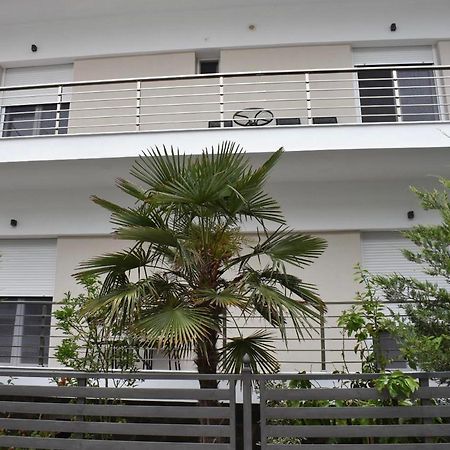 Davidana Deluxe Apartments Nea Kallikrateia Esterno foto
